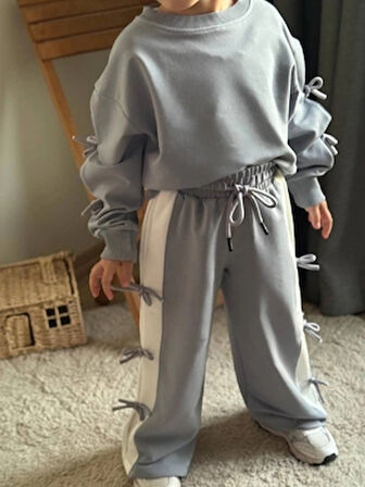 Kurdela Detaylı Fiyonklu Kız 2’li Eşofman Takım Gri