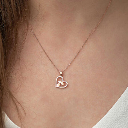 Gümüş Kalbin İçinde Üç Kalp Kolye