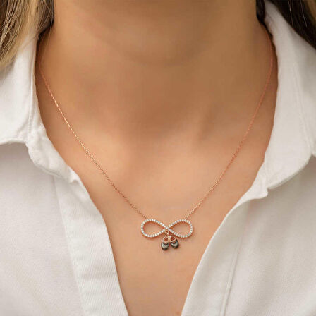 Gümüş Bebek Patikli Sonsuzluk Kadın Kolye