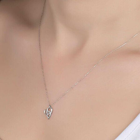 Taşlı  Kalp 925 Ayar Gümüş Kolye