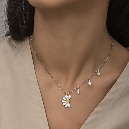 Rodyum Papatya Seviyor Sevmiyor 925 Gümüş Ayar Kadın Kolye