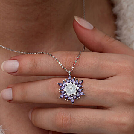 Mor Lotus Çiçegi 925 Ayar Gümüş Kadın Kolye