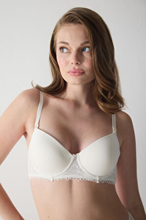 Dantel Detaylı Ekstra Dolgulu Destekli Sütyen