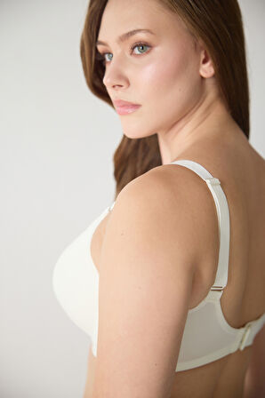 Düz Kumaşlı İnce Süngerli Büyük Beden Sütyen