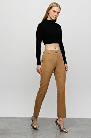 4018 MODAİLGİ ARKA CEP DETAYLI SAR PAÇA PANTOLON