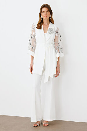 70029 MODAİLGİ KOLLARI EVAZE ÇİÇEK DESENLİ TAŞ İŞLEMELİ CEKET