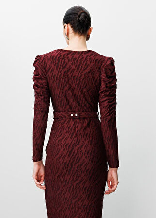 Moda İlgi Kadın Kruvaze Büzgü Detaylı Jakar Yakma Kumaş Beli Kemerli Kalem Elbise 0022 Bordo