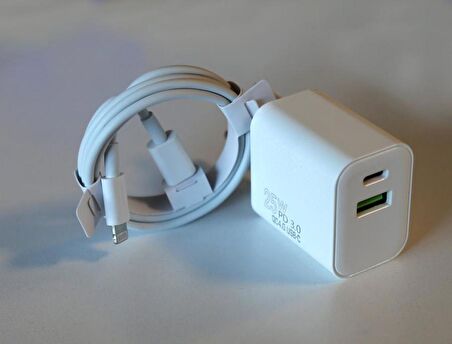 Elba Elb05 Pd 25Wıos Beyaz 25W Usb C Ev Şarj Kafa+1Mt Type C To Lightnıng Kablo Pd3.0
