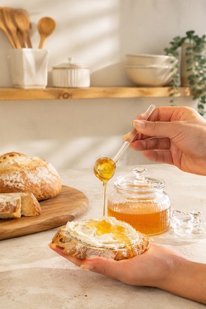 Porsima LM-0018 Kaşıklı Kapaklı Cam Şekerlik Sunumluk Bal Ve Reçel Kavanozu Saklama Kabı 200ml