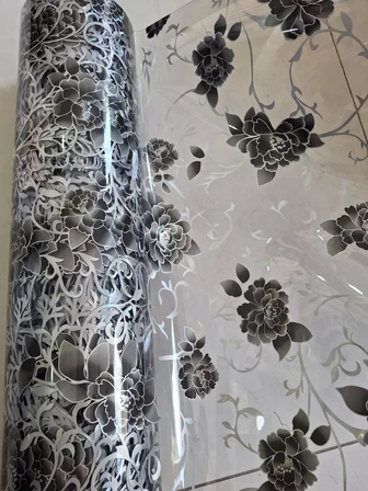 80 CM X 120 CM Masa Üstü Koruyucu Şeffaf Siyah Çiçek Desenli PVC Masa Örtüsü  Silinebilir Koruyucu Kaplama
