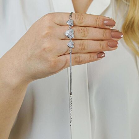 Üç Kalp Tasarımlı Beyaz Zirkon Taşlı 925 Ayar Gümüş Kadın Bileklik