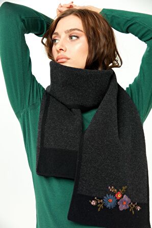 Desen Triko Kadın Nakış İşlemeli Saf Yün Kaşkol 02421155 Siyah