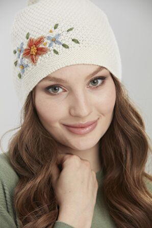 Desen Triko Kadın İşlemeli Yün Bere 22028 Kemik