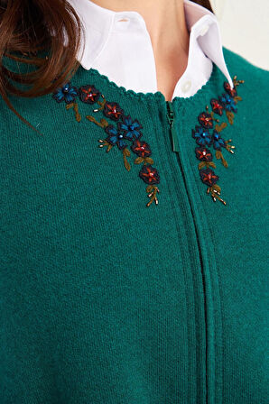 Desen Triko Kadın Sıfır Yaka Kenarı Dantel İşlemeli Yün Yelek 23000 K.Ö.Başı