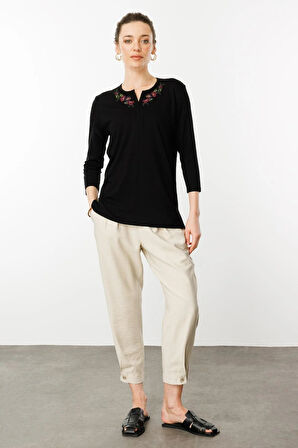 Desen Triko Kadın Açma Yaka Nakış İşlemeli Penye Bluz 25701 Siyah