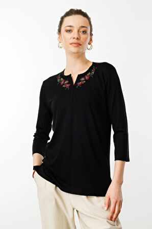 Desen Triko Kadın Açma Yaka Nakış İşlemeli Penye Bluz 25701 Siyah