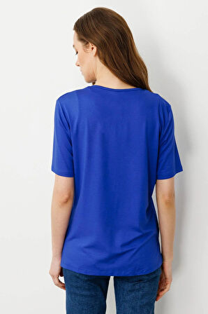 Desen Triko Kadın Açma Yaka Nakış İşlemeli T-Shirt 25703 Saks