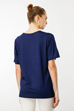 Desen Triko Kadın V Yaka Yakası Taşlı Penye T-Shirt 25751 Lacivert