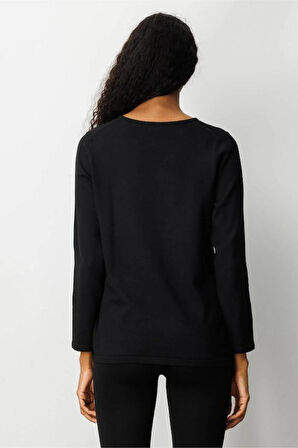 25090 DESEN V YAKA OMUZLARI BONCUK İŞLEMELİ TRİKO BLUZ