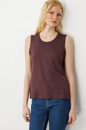 Desen Triko Kadın Sıfır Yaka Flamlı Kumaş Basic Askılı T-Shirt 24086 Kahverengi