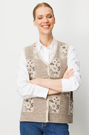 Desen Triko Kadın Pıtırcık Çiçekli Patchwork Keçe Yün Yelek 24084 Bej-Kemik