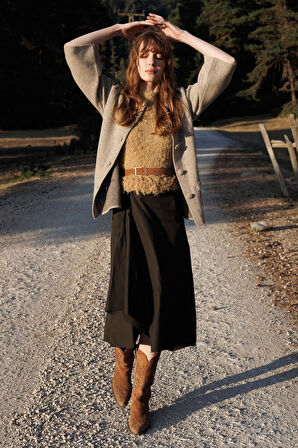 Desen Triko Kadın Dik Yaka Çiçek Desenli Kısa Yün Ceket 25015 K. Bej