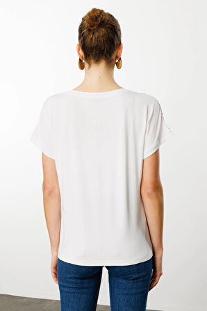 Desen Triko Kadın V Yaka Omuzları Taş Baskılı Penye T-Shirt 25836 Beyaz