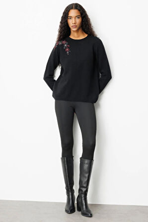 Desen Triko Kadın Sıfır Yaka Omzu İşlemeli Yün Kazak 25204 Siyah