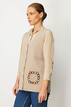 Desen Triko Kadın V Yaka Cebi Tığlamalı Yün Yelek 25020 K. Bej