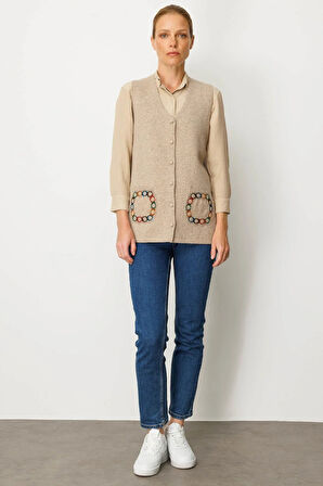 Desen Triko Kadın V Yaka Cebi Tığlamalı Yün Yelek 25020 K. Bej