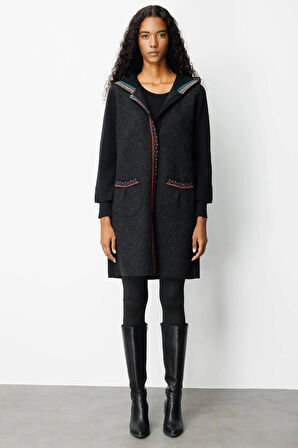 Desen Triko Kadın Kapüşonlu Önü Keçe Yün Kaban 25019 Siyah