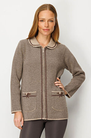 Desen Triko Kadın Polo Yaka Cebi Nakış İşlemeli Yün Hırka 25032 K. Bej