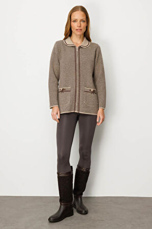 Desen Triko Kadın Polo Yaka Cebi Nakış İşlemeli Yün Hırka 25032 K. Bej