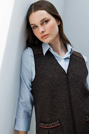 Desen Triko Kadın V Yaka Önü Keçe Fermuarlı Kısa Yün Yelek 25017 Koyu Kahve