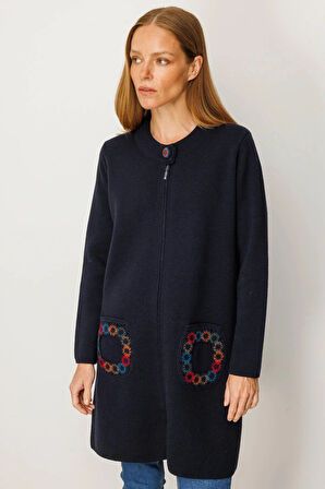 Desen Triko Kadın Dik Yaka Cebi Tığlamalı Uzun Yün Kaban 25023 Koyu Lacivert