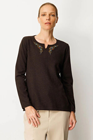 Desen Triko Kadın Sıfır Yaka Yaka Kenarı İşlemeli Yün Bluz 25036 Koyu Kahve