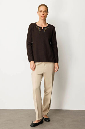 Desen Triko Kadın Sıfır Yaka Yaka Kenarı İşlemeli Yün Bluz 25036 Koyu Kahve