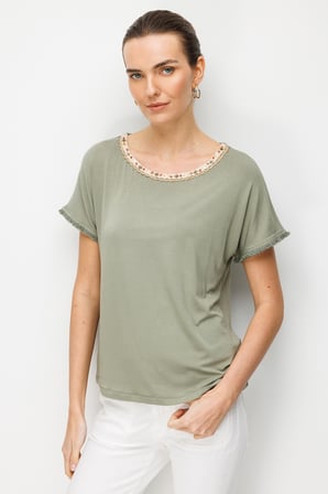Desen Triko Kadın Sıfır Yaka Yakası Hasır Aksesuarlı Penye T-Shirt 26819 Haki