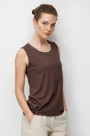 Desen Triko Kadın Sıfır Yaka Yaka Kenarı Zincirli Askılı Penye T-Shirt 26708 Kahverengi