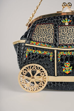 ÇÇS Kadın 17821 Araba Görünümlü Konsept Çanta