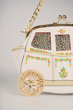 ÇÇS Kadın 17821 Araba Görünümlü Konsept Çanta