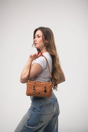 ÇÇS 18235 Kadın Omuz Askılı Çapraz Çanta