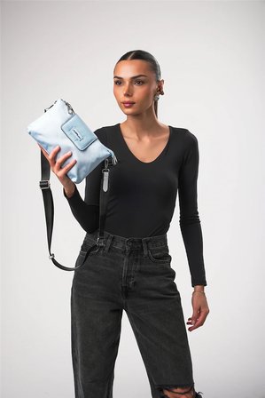 ÇÇS 18139 Kadın Çapraz Askılı Çanta