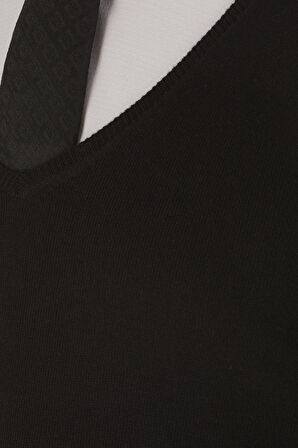 TR 791 Slim Fit Siyah V Yaka Triko