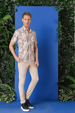 G 1502 Slim Fit Düğmeli Yaka Batik Desenli Kısa Kol Pamuk Bej Gömlek