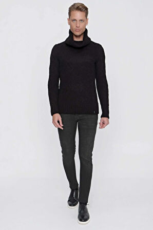 TR 844 Slim Fit Siyah Klasik Triko