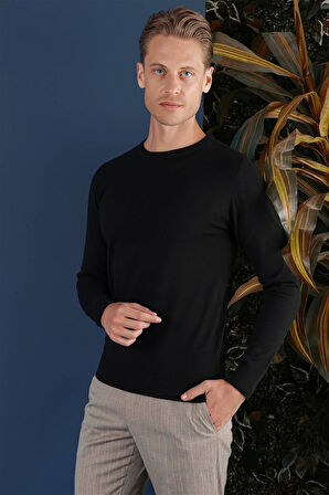 TR 858 Slim Fit Siyah Klasik Triko