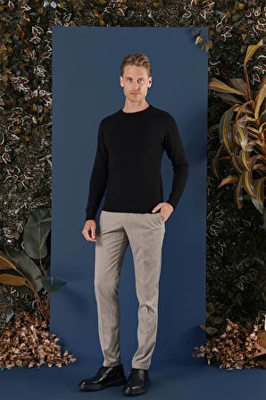 TR 858 Slim Fit Siyah Klasik Triko