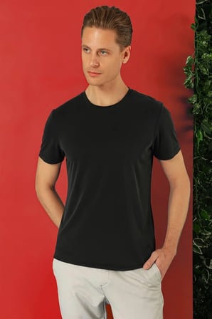 Ts 878 Slim Fit Bisiklet Yaka %100 Pamuk Siyah Tişört