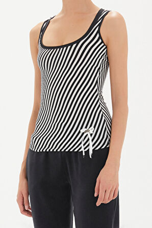 Siyah Beyaz Kolsuz örme bluz 18572 | 38